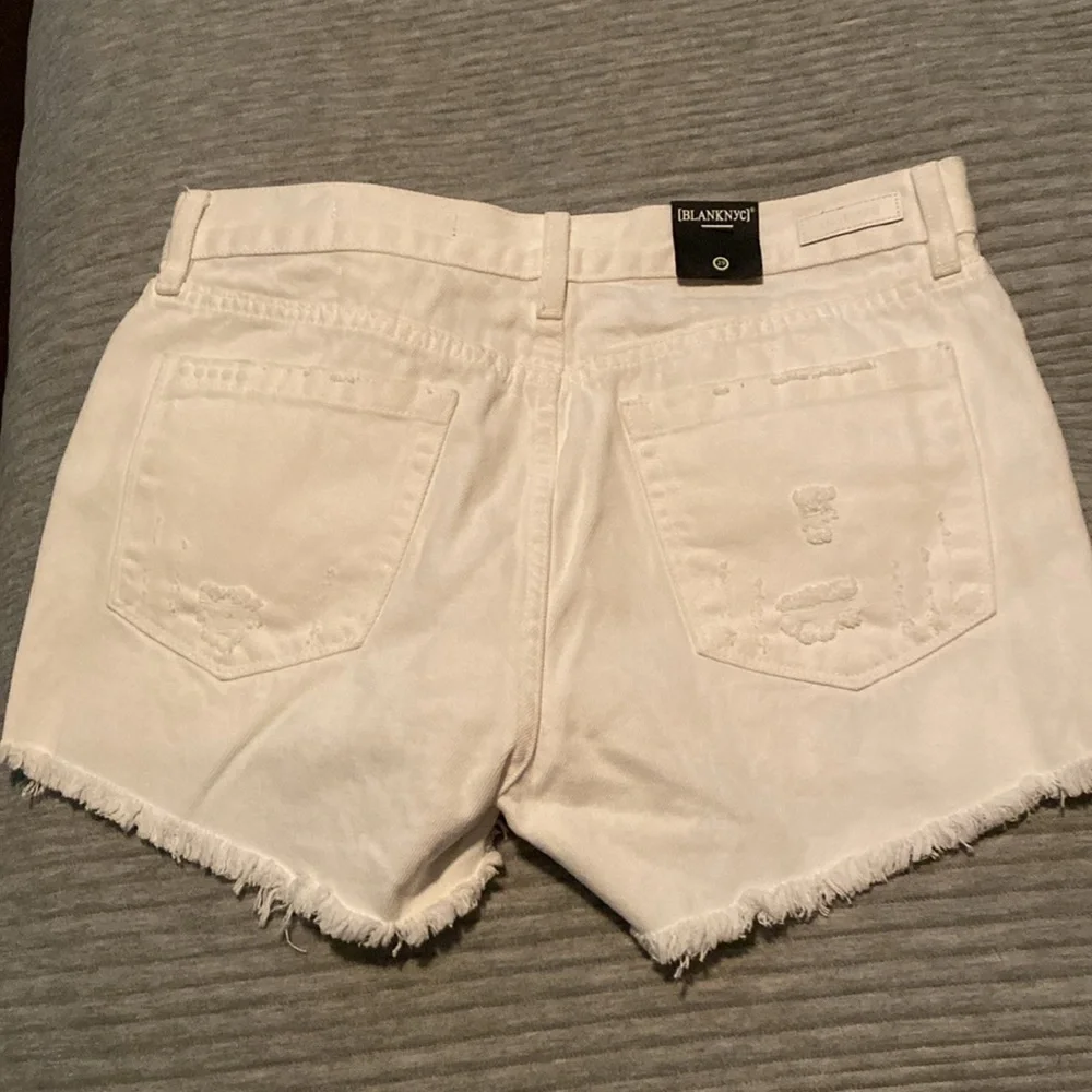 Blank NYC High Rise white distressed button fly jean shorts size 29